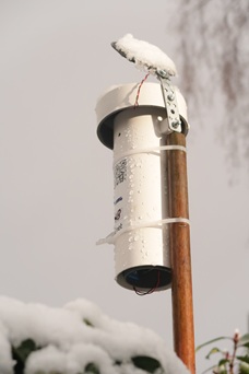 sneeuw meetkastje.JPG